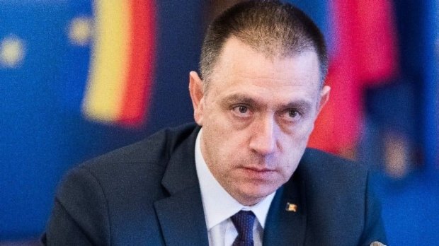 Ministrul Apărării Mihai Fifor demisionează din Guvern