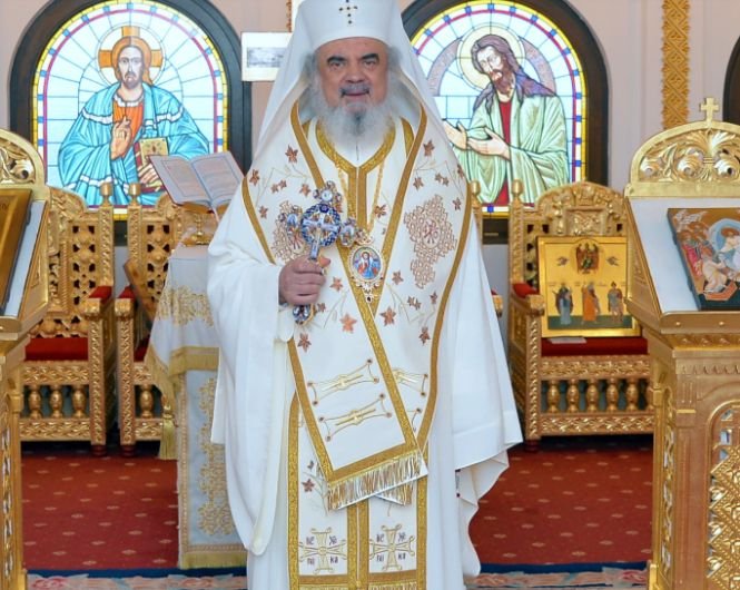 Patriarhul Daniel, la intrarea în Postul Crăciunului, despre lăcomie: „Bogăţia vine de la Dumnezeu, nu este rea”