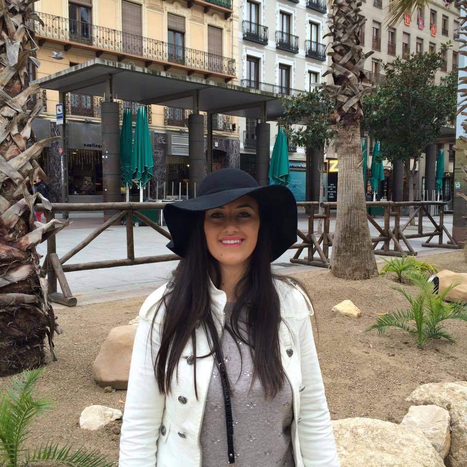 Ea e Maria, românca de 29 de ani executată în stil mafiot în Spania. A murit în braţele surorii ei 562565