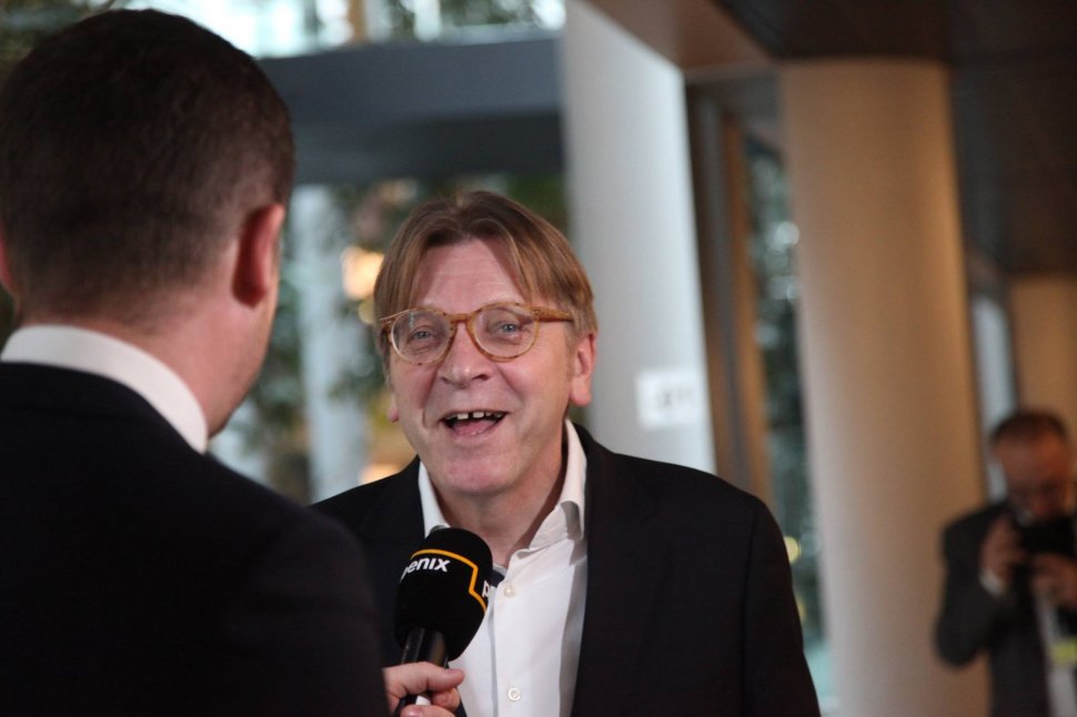 Guy Verhofstadt, mesaj după întâlnirea cu Tăriceanu: Am stabilit împreună că singurul mod de a garanta statul de drept este implementarea totală și necondiționată a tuturor recomandărilor Comisiei de la Veneția