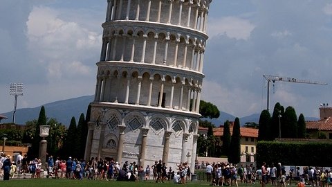 Turnul din Pisa a început să se îndrepte. Explicația fenomenului 