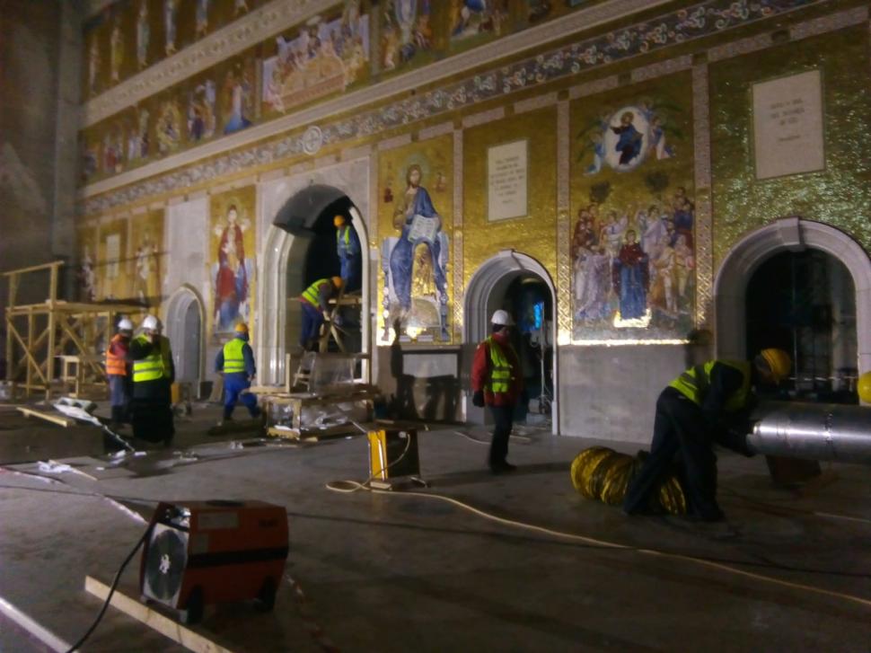 Cum arată acum Catedrala Mântuirii Neamului. Imagini din interior cu o zi înainte de sfințire. FOTO 562902