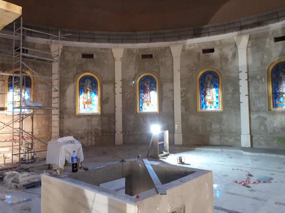 Cum arată acum Catedrala Mântuirii Neamului. Imagini din interior cu o zi înainte de sfințire. FOTO