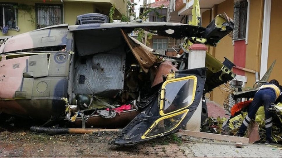 Un elicopter militar s-a prăbușit în Istanbul. Trei soldați au murit