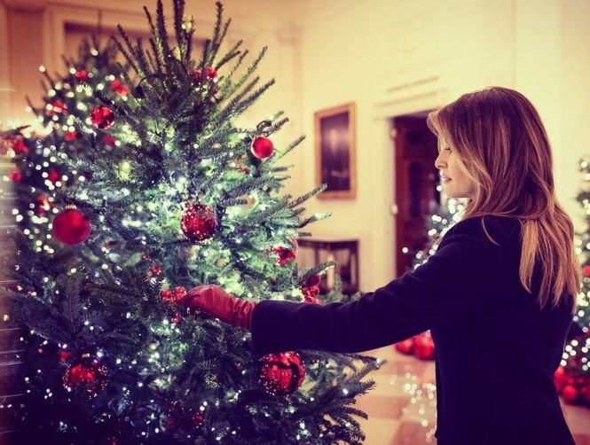 Casa Albă este gata să întâmpine sărbătorile de iarnă. Prima Doamnă a Statelor Unite a prezentat decoraţiunile de anul acesta - VIDEO