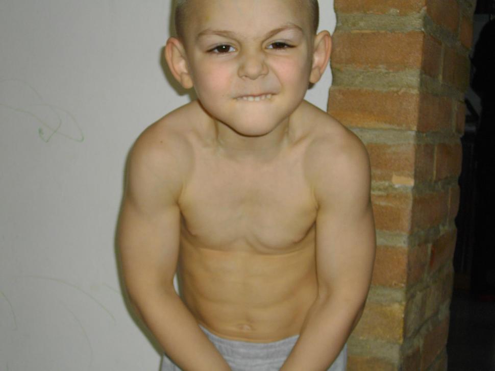 Cum arată Micul Hercule în 2018! Giuliano Stroe are 14 ani 563415