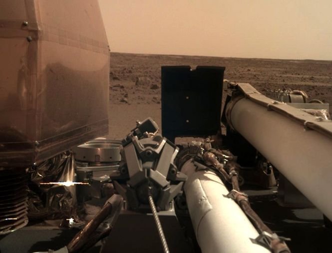 Pas uriaş pentru omenire. Prima imagine trimisă de Sonda InSight de pe Marte