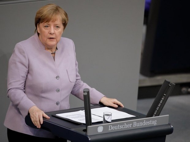 Avionul Angelei Merkel, aterizare de urgență