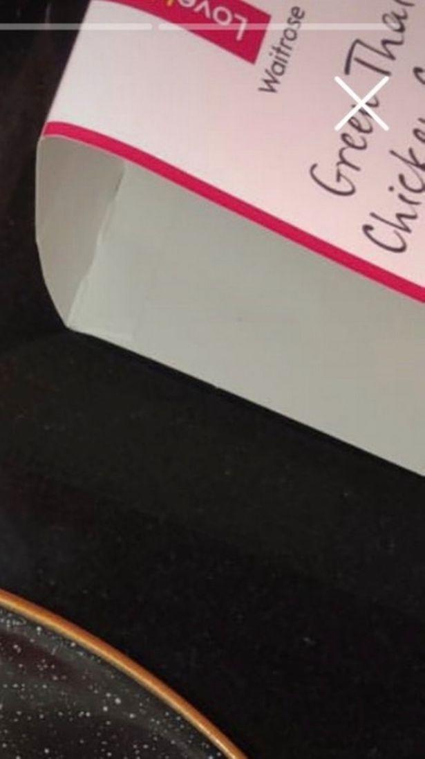 A vrut să se laude pe internet cu ce a gătit acasă, dar a uitat un detaliu cu care s-a făcut de râs. Toți au râs de ea (FOTO) 564312