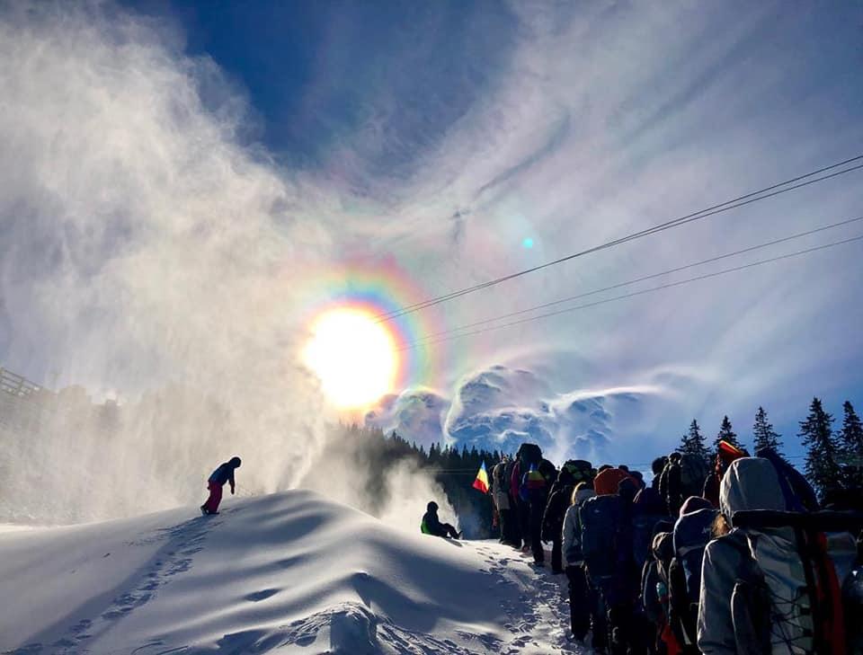 Semn divin? Ce a apărut sâmbătă pe cer, în Masivul Postăvaru, de Ziua Națională 564284