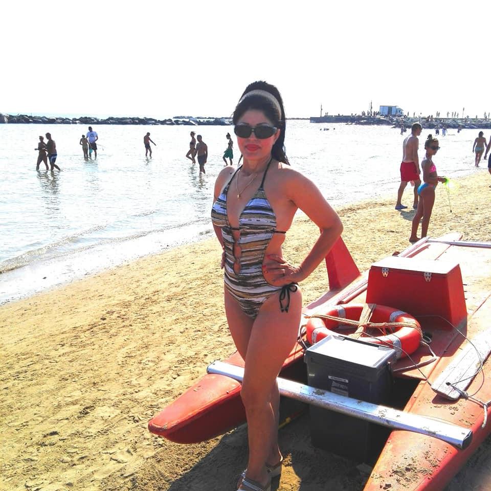 O româncă, în calendarul celor mai sexy bunici din Italia. Cum arată în costum de baie 564700