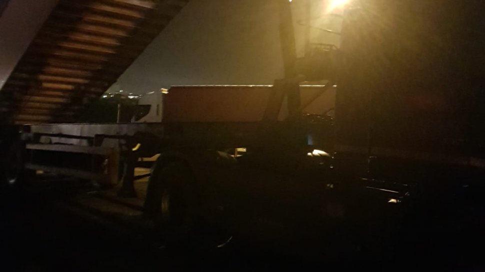 Un șofer de TIR a fost găsit spânzurat în mașină în Portul Constanța. Avea 28 de ani și fusese oprit de poliție înainte după ce a fost prins băut la volan VIDEO