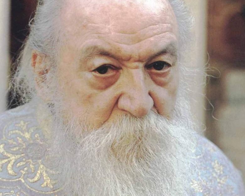 Părintele Făgețeanu, de șapte ori declarat mort: ”Rezistă, nu-L face de râs pe Hristos! Și, pac, securistul mă lovea cu bocancul în cap!”