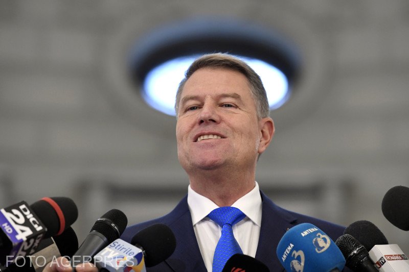Boștinaru: Iohannis are un zâmbet de mitralieră