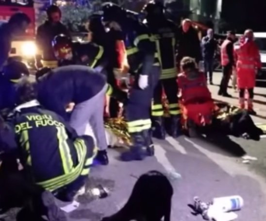 Tragedie într-un club din Italia: Cel puţin şase morţi şi zeci de răniţi într-o busculadă 