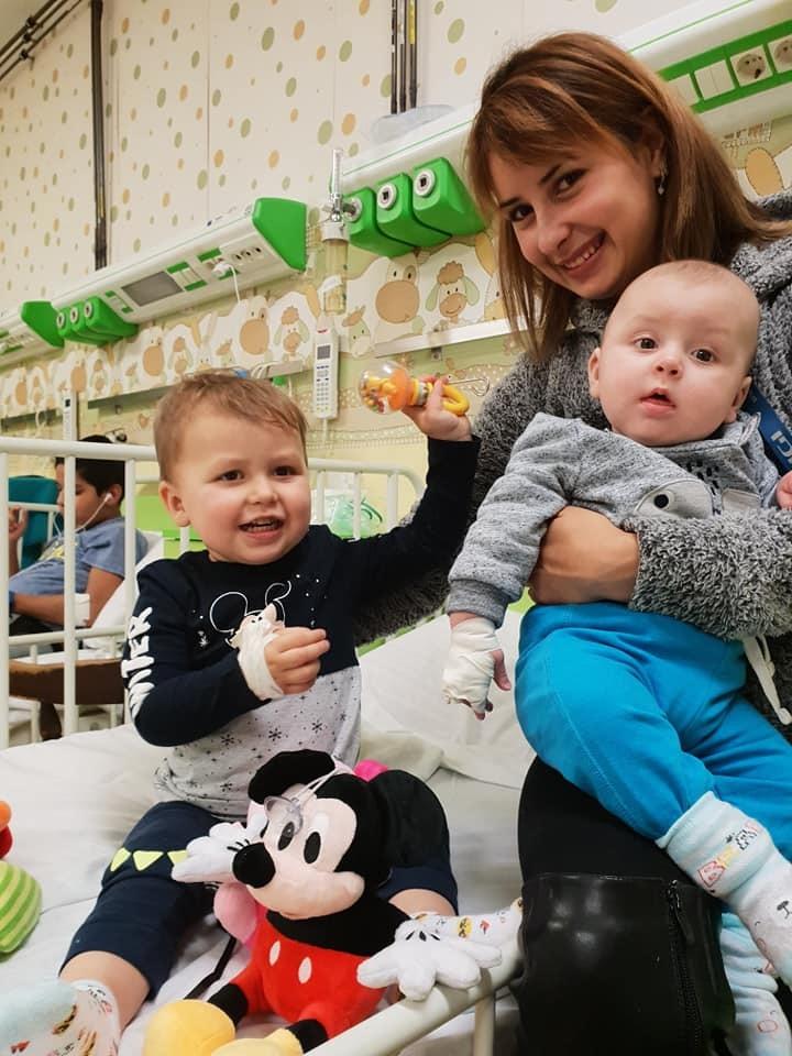 Ea este femeia care şi-a abandonat copilaşii în ger, lângă un spital din Teleorman! Lenuţa are 23 de ani: "La 17 ani a plecat de acasă cu diverşi băieţi" 566169