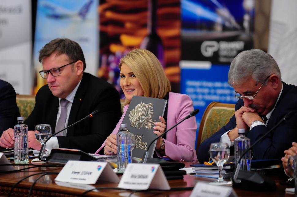 FORUMUL CAPITALULUI ROMÂNESC - ediția a treia 566462