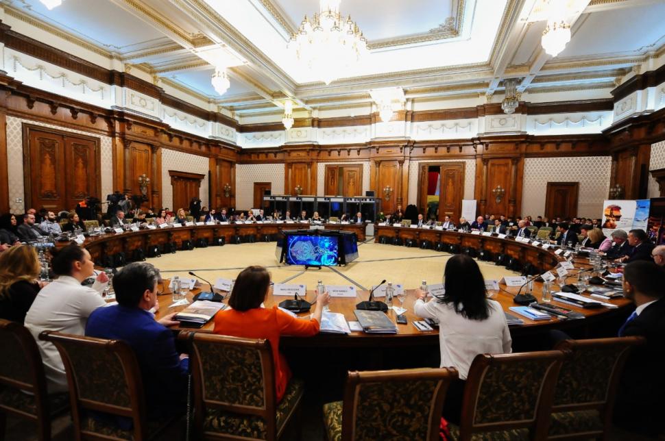 FORUMUL CAPITALULUI ROMÂNESC - ediția a treia 566463