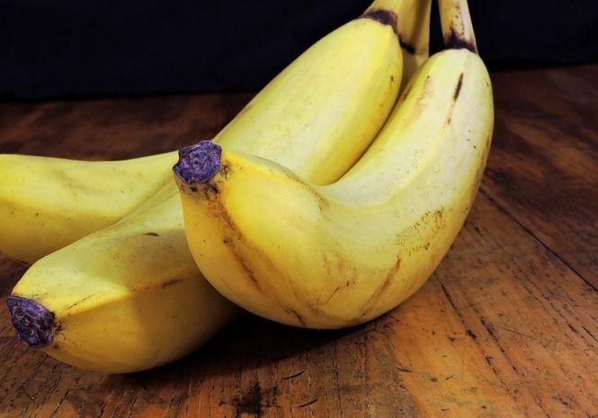 De ce e bine să mănânci o banană la micul dejun 
