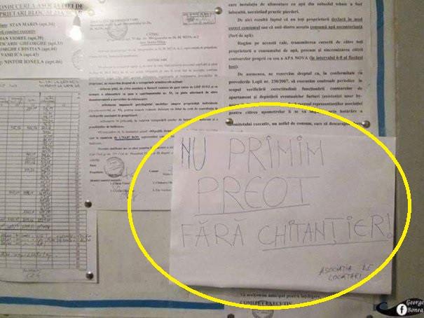 FOTO. Mesajul incredibil lăsat pentru preot la avizierul unui bloc din Iași! Slujitorul Domnului a crezut că nu vede bine 568167