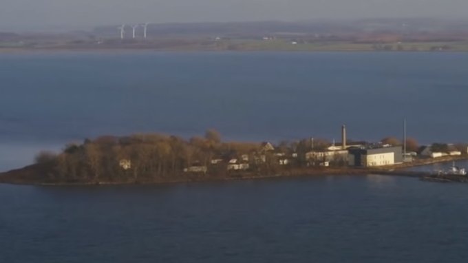 Țara europeană care va duce criminalii pe o insulă de doar şapte kilometri pătraţi - VIDEO