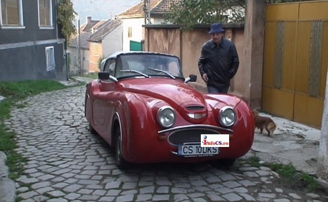 Un român și-a transformat Dacia în decapotabilă. A făcut totul de unul singur - FOTO