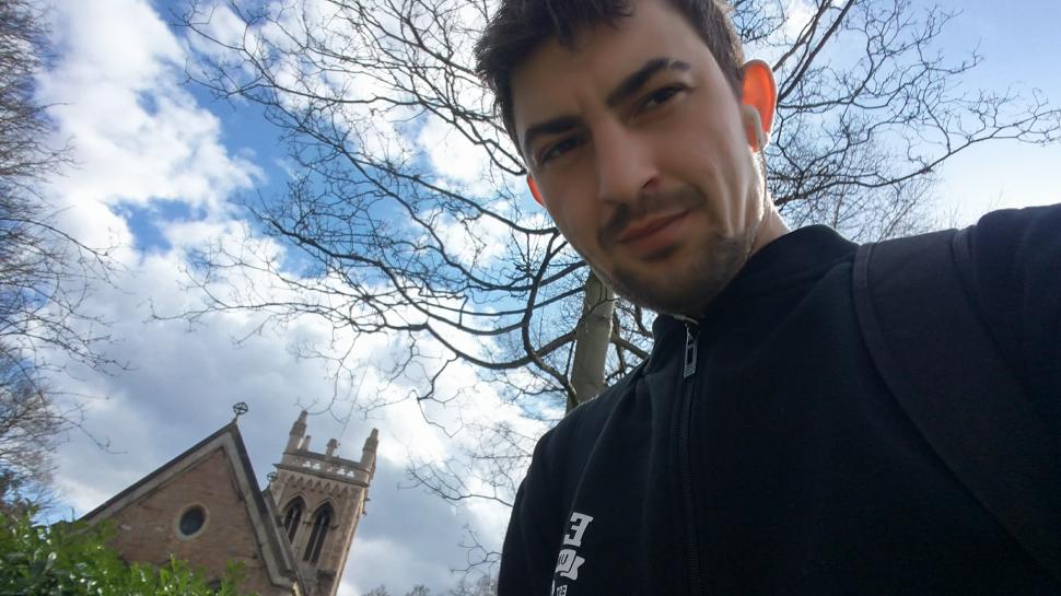 El este tânărul de 27 de ani, găsit mort într-o toaletă publică din Londra. A fost dat dispărut de tatăl său după ce n-a mai ajuns acasă de Sărbători 568752