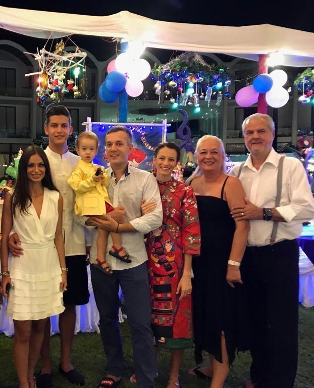 Adrian Năstase, fotografii inedite. Unde petrece fostul premier Crăciunul - FOTO 568979