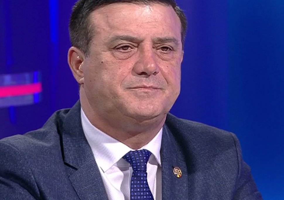 Niculae Bădălău acuză: Klaus Iohannis blochează activitatea Guvernului!