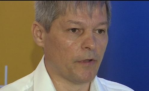 Reacția lui Cioloș, după ce s-a spus că partidul său a fost înființat de un fost torționar securist