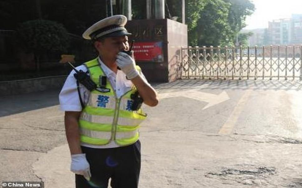 Un polițist în vârstă de 55 de ani a murit, după ce a lucrat 24 de ore fără oprire 572739