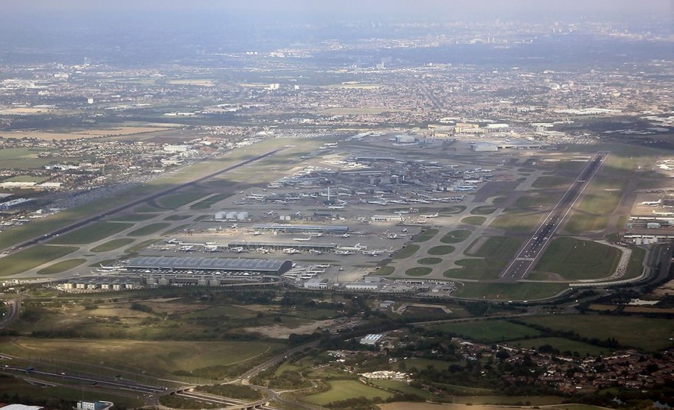 Persoana care a perturbat traficul aerian pe cel mai mare aeroport european era un român. Ce făcut bărbatul