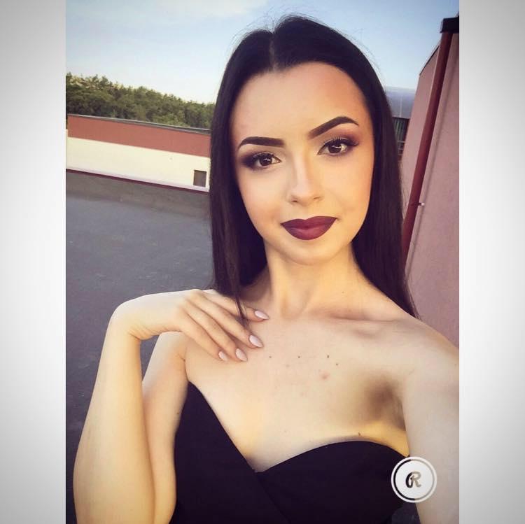 Ea este tânăra ucisă aseară într-un accident de mașină de iubitul ei. Avea doar 20 de ani și era iubită de toată lumea 573157