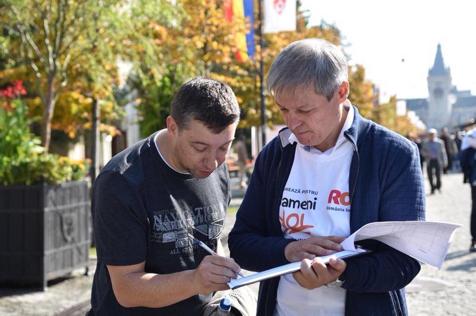 Dacian Cioloș își anunță a treia candidatură în doar o lună. Nu-i scapă (aproape) nimic