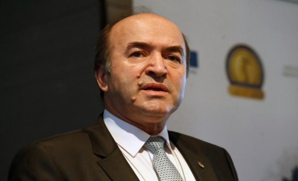 Bogdan Chirieac, despre Tudorel Toader: E un monument al științei de carte. A crăpat statul subteran cu cartea de drept sub braț