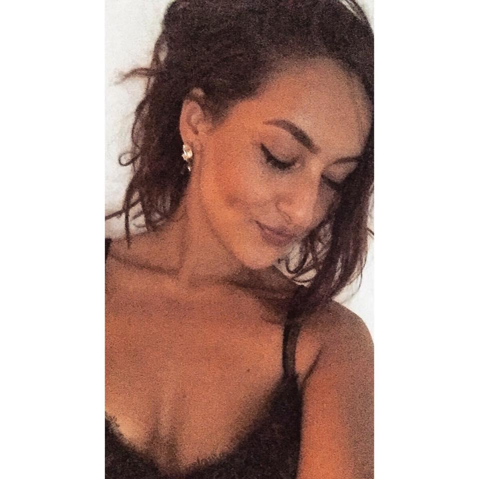 Cristina are 21 de ani, e incredibil de frumoasă și e o handbalistă de succes. Acum puțin timp a descoperit ceva bizar în corpul său, la un simplu control medical. După câteva zile, doctorii i-au dat o veste fantastică 573787