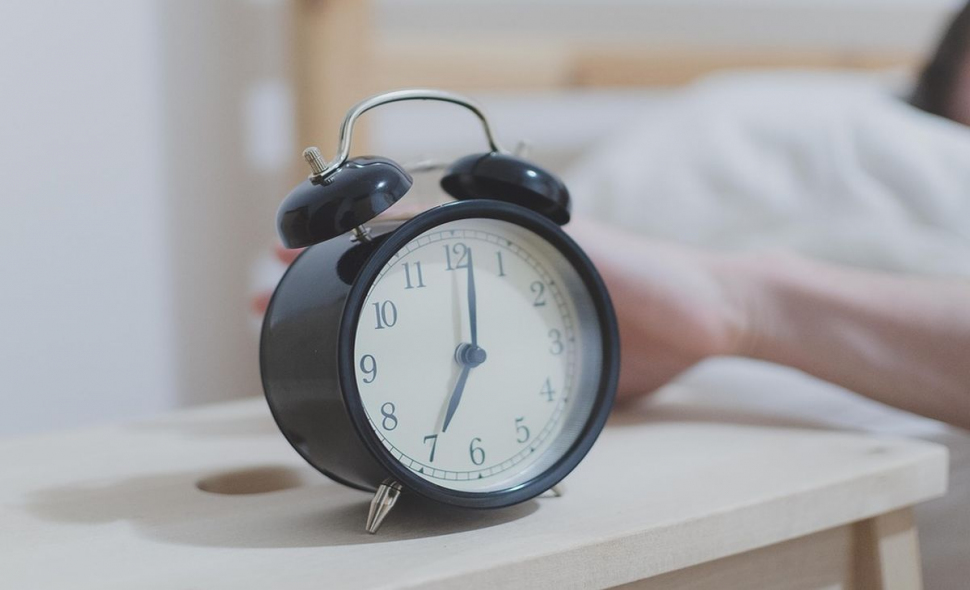 Dormi mai puţin de şase ore pe noapte? Iată riscul la care te expui