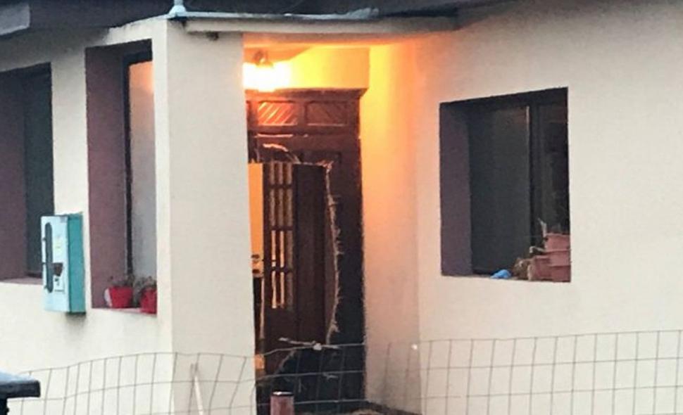 Primele imagini de la locul crimei din Timiș! Un bărbat a fost decapitat în fața copiilor - FOTO 574968