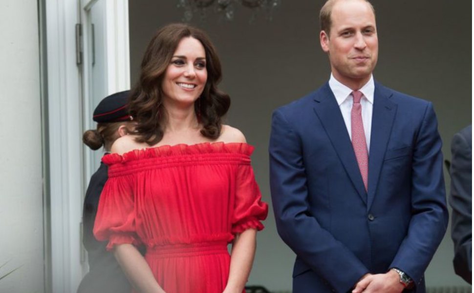 Kate Middleton a furat privirile tuturor la petrecerea aniversară a mamei sale, Carole