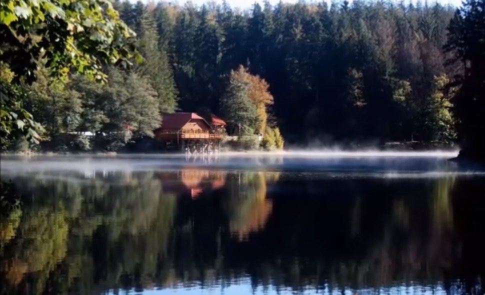 Povestea celui mai vechi lac artificial din România
