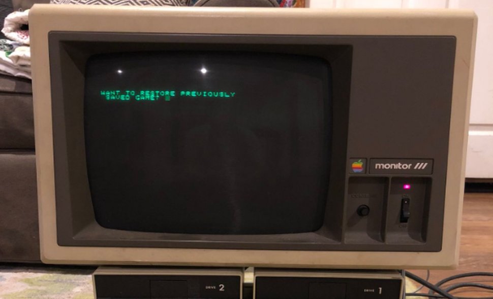 A găsit în pod un calculator vechi de 30 de ani. Când l-a pornit, a avut parte de un șoc. „Ce ar trebui să fac acum?” - FOTO