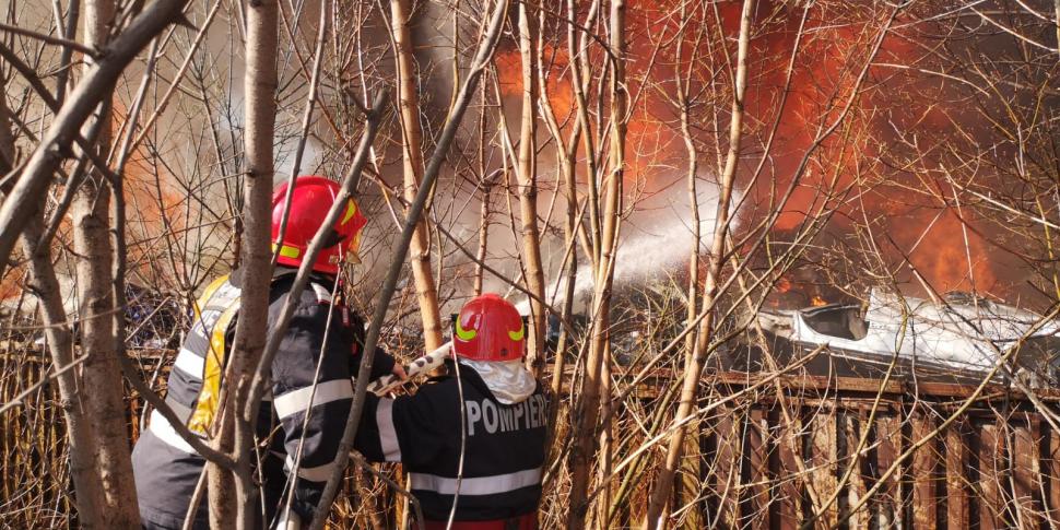 Incendiu de lângă Capitală a fost localizat: 18 autospeciale au fost alertate 578646