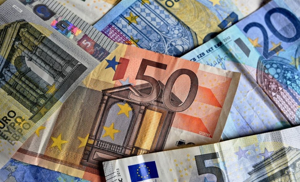 Curs valutar 21 februarie. Cât costă un euro