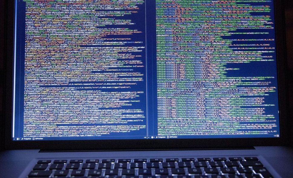 România a fost atacată cibernetic. Confirmarea a venit de la Microsoft