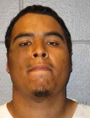 Femeia auzea zgomote ciudate din baie, așa că a intrat să vadă ce se întâmplă. A încremenit când a văzut ce făcea soțul ei acolo  579422