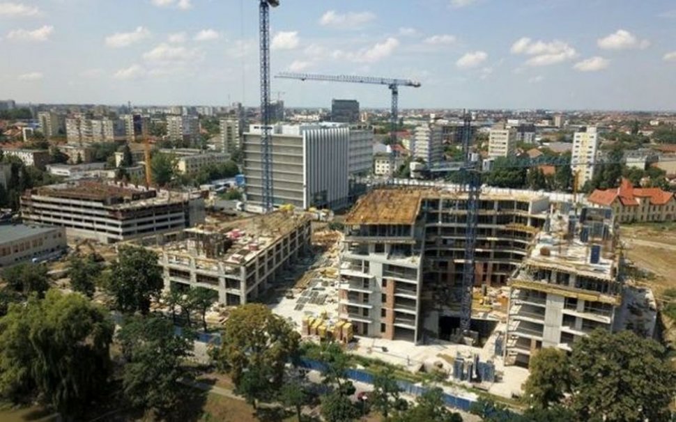 Şantierul unui uriaş complex imobiliar din România, blocat de poliţişti 