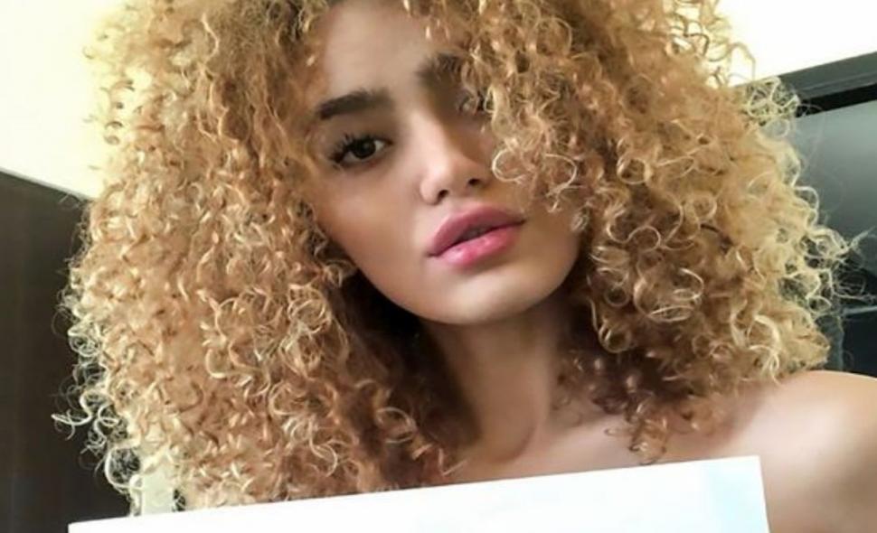 Suma pentru care această tânără și-a vândut virginitatea. Vrea să-și facă mama mândră 579355