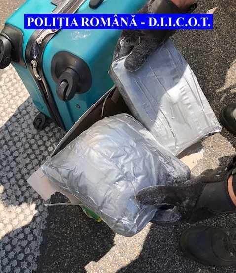 Poliţia anunţă o captură-record de droguri. Erau vândute în special în cluburile de noapte din Bucureşti 579572