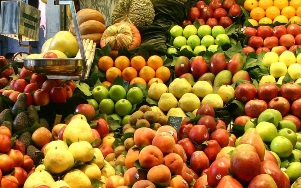 Metoda simplă prin care putem scăpa de pesticidele din fructe şi legume