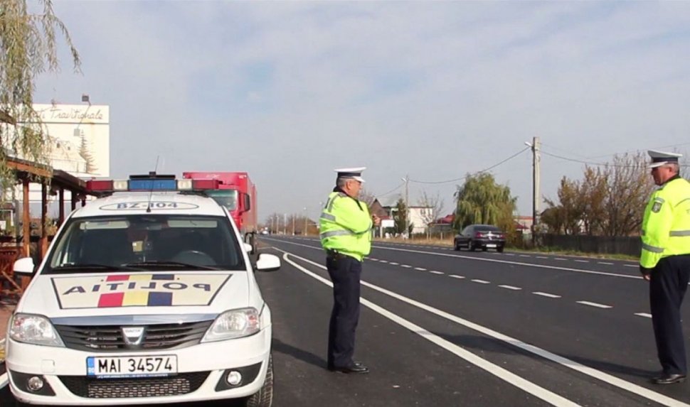 Incident revoltător în Timiș. Doi polițiști au fost jigniți în direct pe Facebook